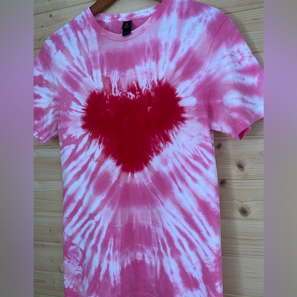 NEW GILDAN Soft Style Tie-Dye T-Shirt  Pink Red White Small Boho Festival - Picture 3 of 8